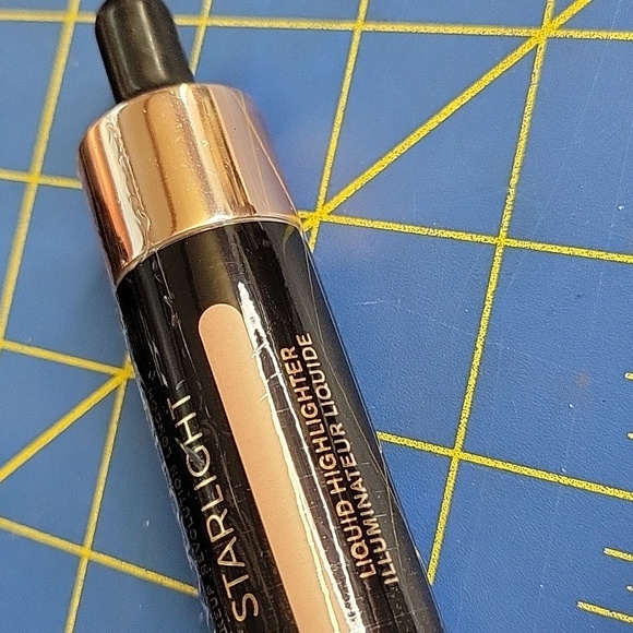 Revolution Silver Metallic Liquid Highlighter Starlight 18ml New - Picture 2 of 4